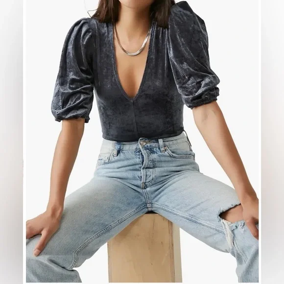 NWT Free People “ Don’t you Wish” crushed velvet bodysuit in Sunflower Size XL - Picture 3 of 10